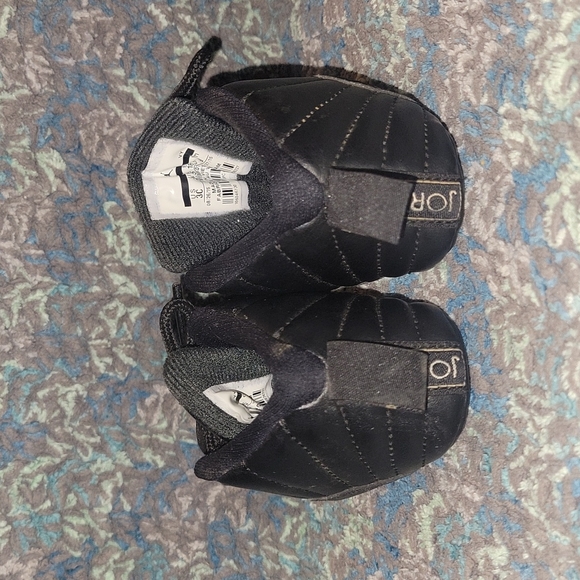 Jordan crib shoes - Picture 3 of 4